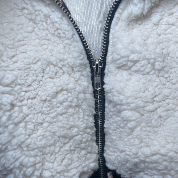 SHEIN Women’s Leopard Print Sherpa Jacket - Picture 8 of 10